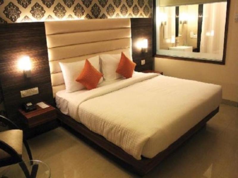 KLG Starlite Hotel